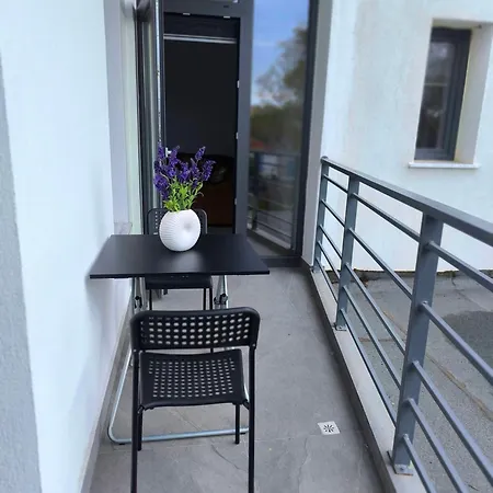 George Apartment's